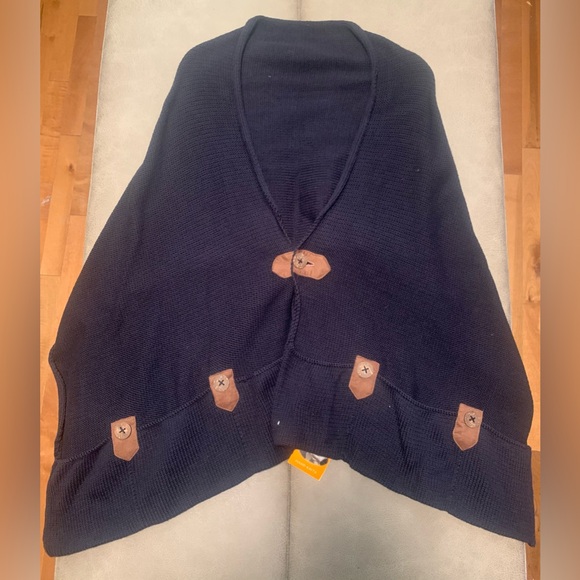 Hand Knit RICO Womens Black Wrap Scarf Sweater With Pockets NEW OS - Picture 3 of 9